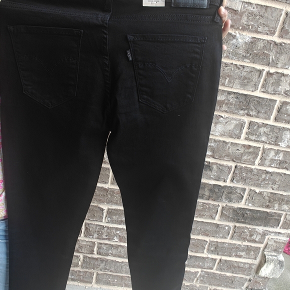 Woman Levi's jeans - Picture 5 of 6